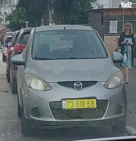 מודעת רכב מאזדה 2