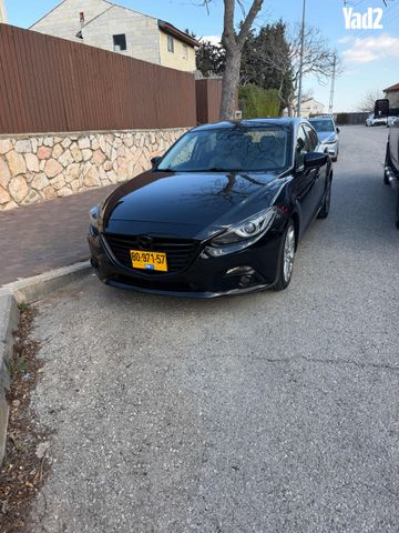 מודעת רכב מאזדה 3