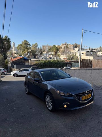 מודעת רכב מאזדה 3