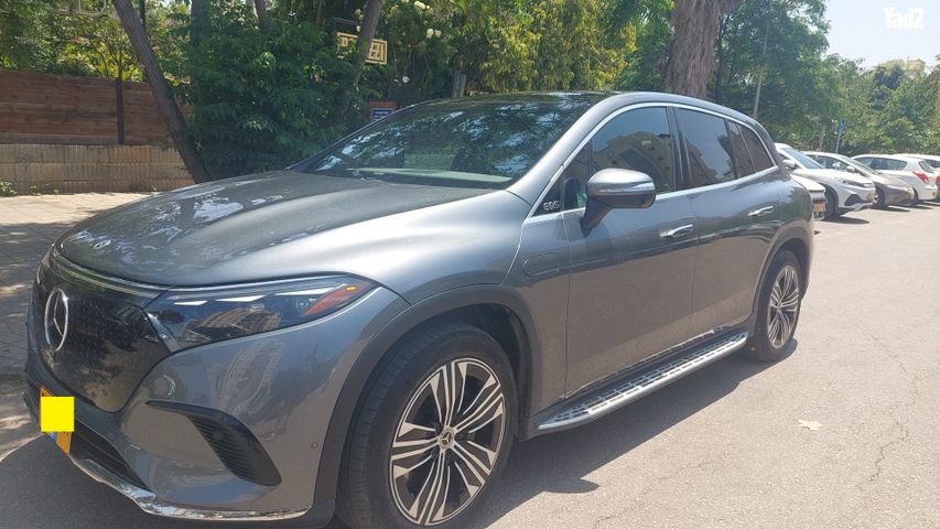 מודעת רכב מרצדס-בנץ EQS SUV