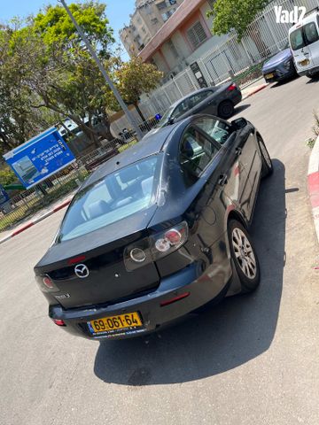 מודעת רכב מאזדה 3