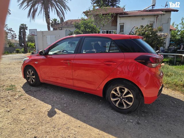 מודעת רכב יונדאי i20