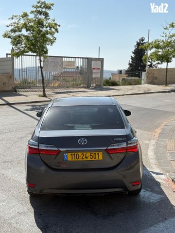 מודעת רכב טויוטה קורולה