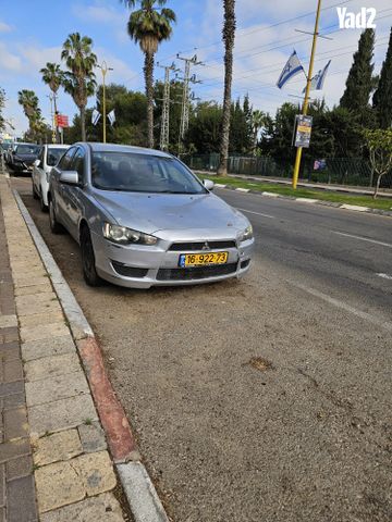 מודעת רכב מיצובישי לנסר