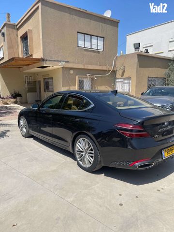 מודעת רכב ג'נסיס G70
