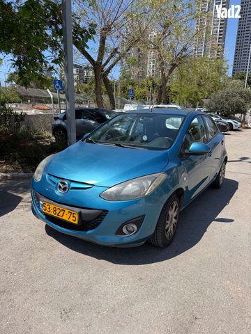מודעת רכב מאזדה 2