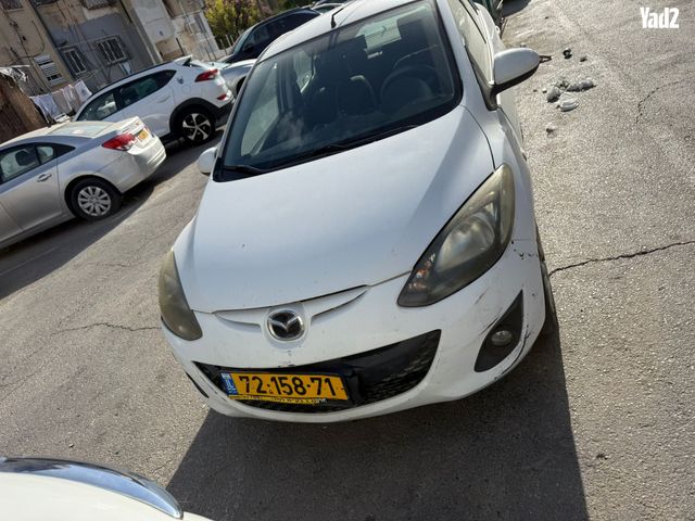 מודעת רכב מאזדה 2