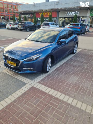 מודעת רכב מאזדה 3