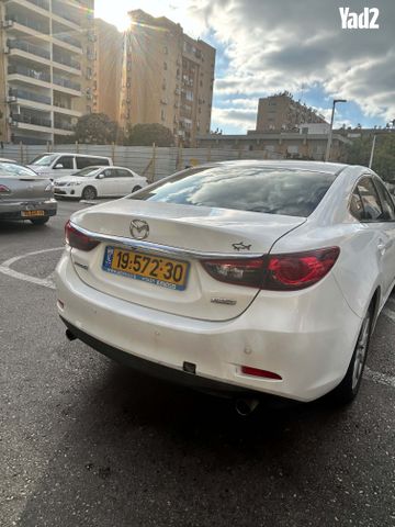 מודעת רכב מאזדה 6