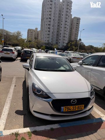 מודעת רכב מאזדה 2