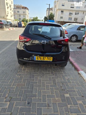 מודעת רכב מאזדה 2