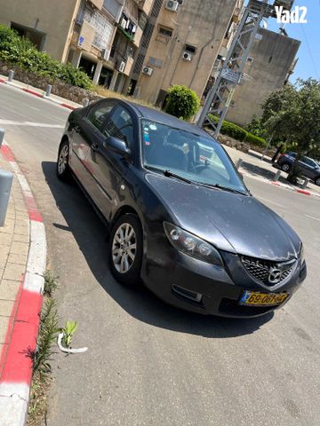 מודעת רכב מאזדה 3