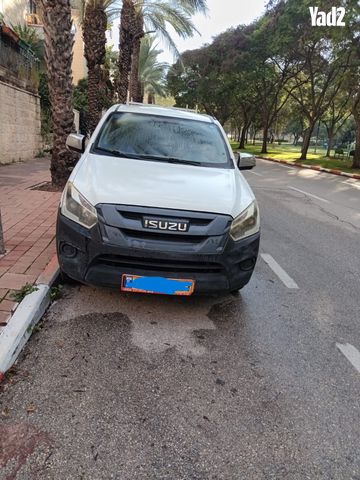מודעת רכב איסוזו די-מקס