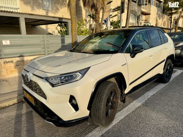 מודעת רכב טויוטה RAV4