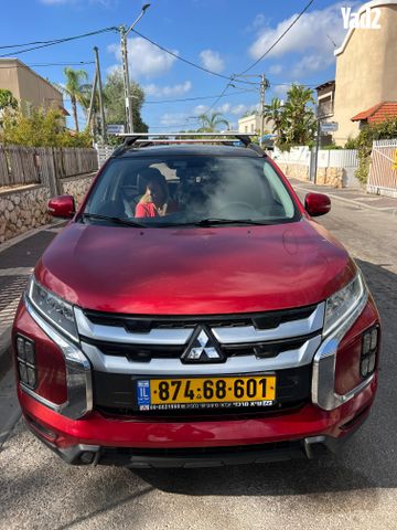 מודעת רכב מיצובישי ASX