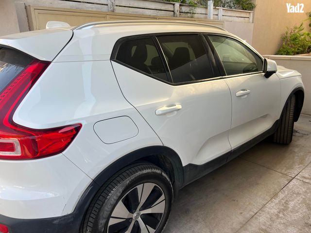 מודעת רכב וולוו XC40