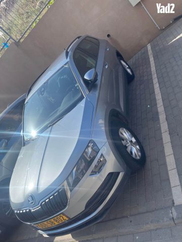 מודעת רכב סקודה קארוק