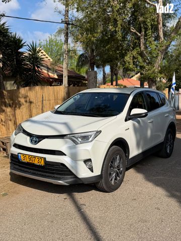 מודעת רכב טויוטה RAV4