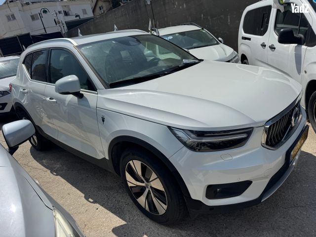 מודעת רכב וולוו XC40