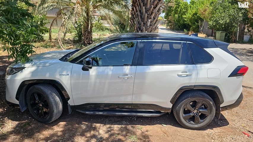 מודעת רכב טויוטה RAV4