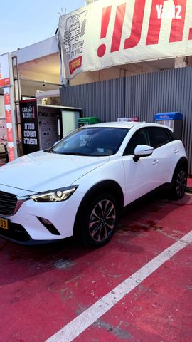 מודעת רכב מאזדה CX-3