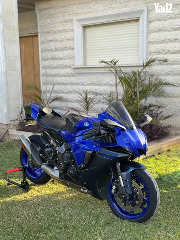 מודעת רכב ימאהה YZF-R1