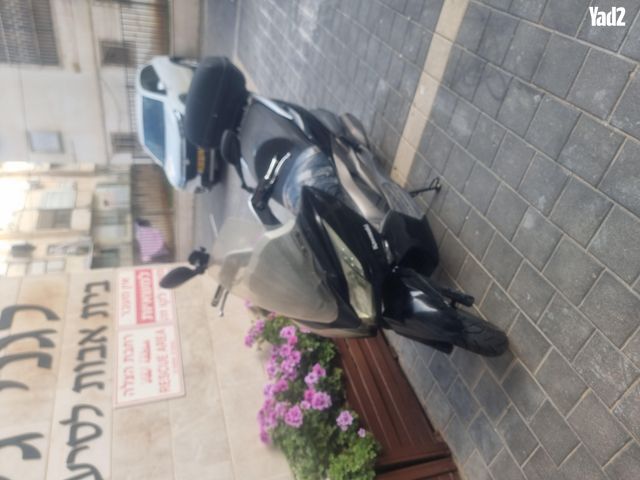 מודעת רכב קאוואסאקי J 300