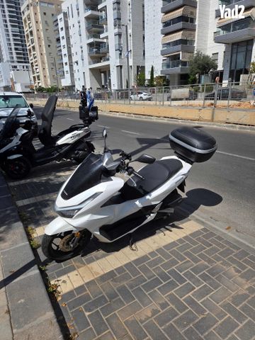 מודעת רכב הונדה PCX 125