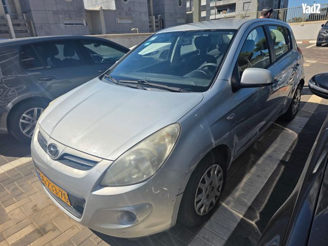 מודעת רכב יונדאי i20