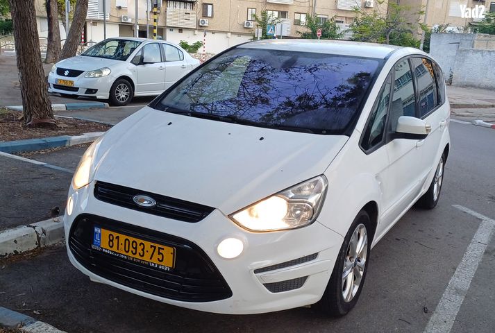 מודעת רכב פורד S-מקס