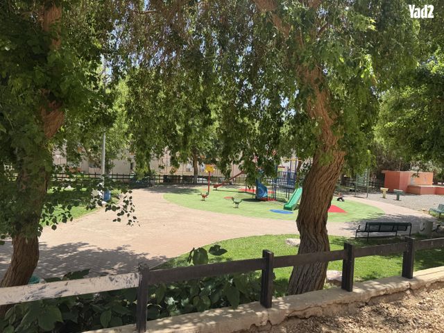 הגיר 27