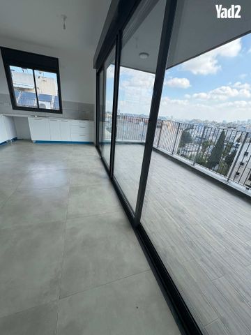 מרום נווה, רמת יצחק