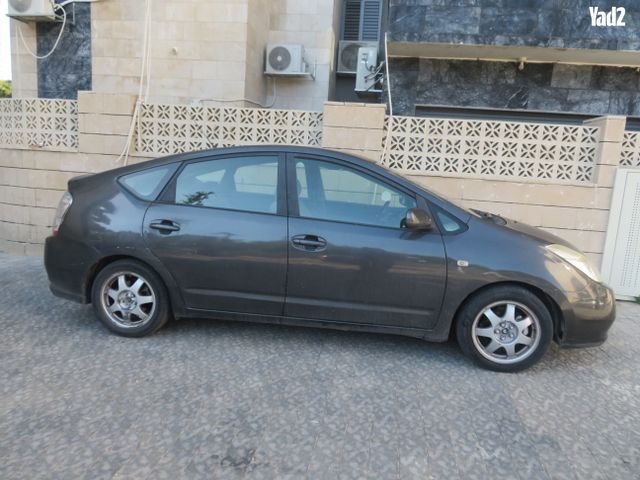 מודעת רכב טויוטה פריוס