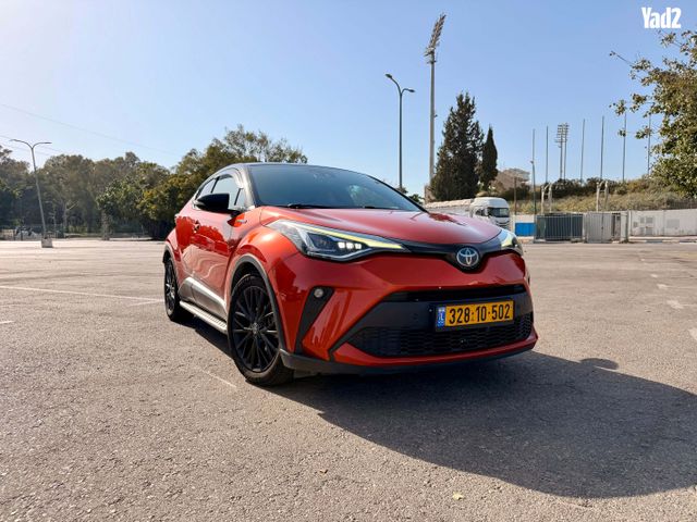 מודעת רכב טויוטה C-HR
