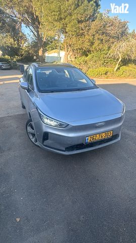 מודעת רכב ג׳ילי Geometry C
