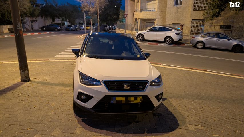 מודעת רכב סיאט ארונה