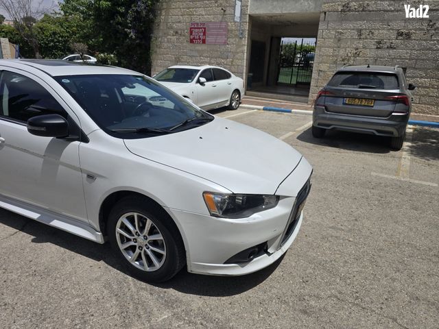 מודעת רכב מיצובישי לנסר