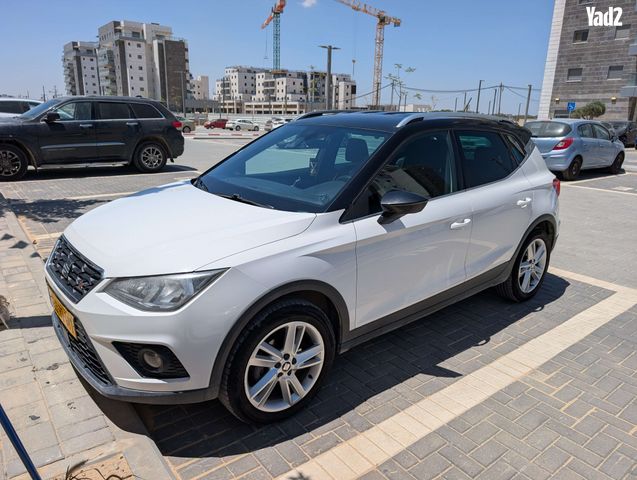 מודעת רכב סיאט ארונה