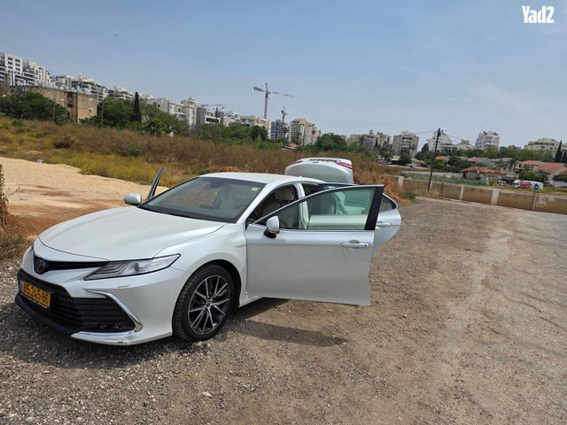 מודעת רכב טויוטה קאמרי