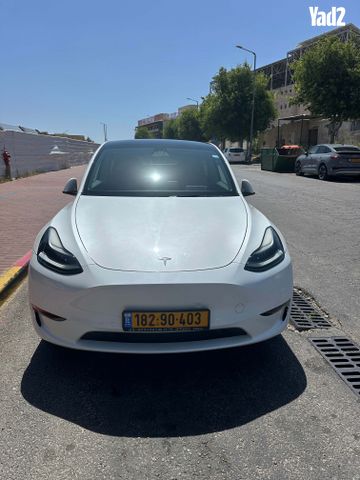 מודעת רכב טסלה מודל Y
