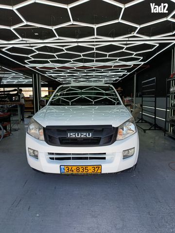 מודעת רכב איסוזו די-מקס
