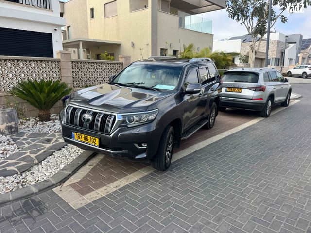 מודעת רכב טויוטה לנד קרוזר