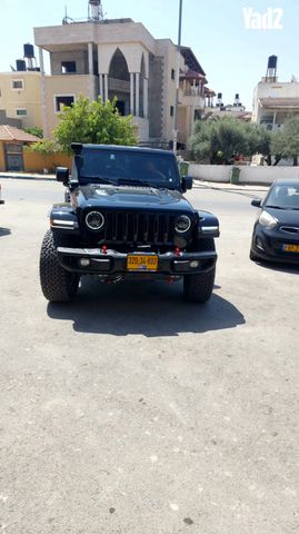מודעת רכב ג'יפ רנגלר