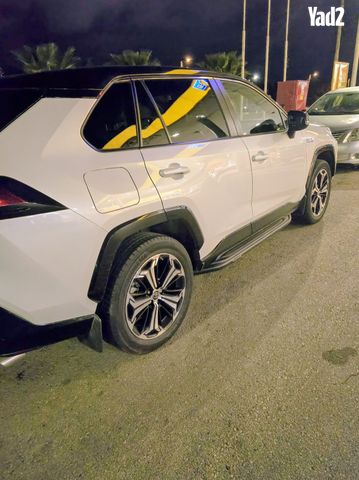 מודעת רכב טויוטה RAV4