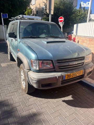 מודעת רכב איסוזו טרופר