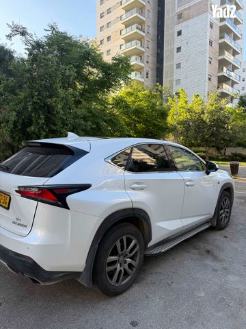 מודעת רכב לקסוס NX