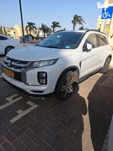 מודעת רכב מיצובישי ASX