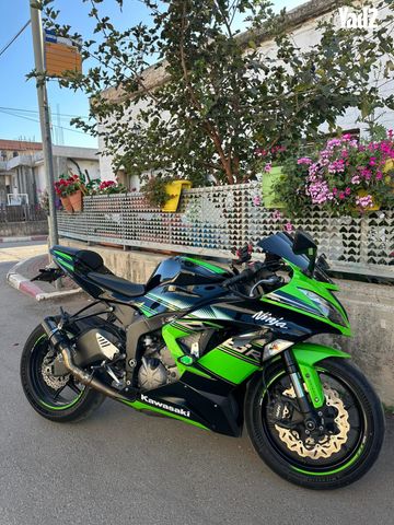 מודעת רכב קאוואסאקי ZX-6R