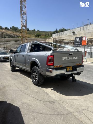 מודעת רכב דודג'