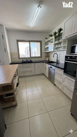 שדרות מקס ואמפרו שיין 11